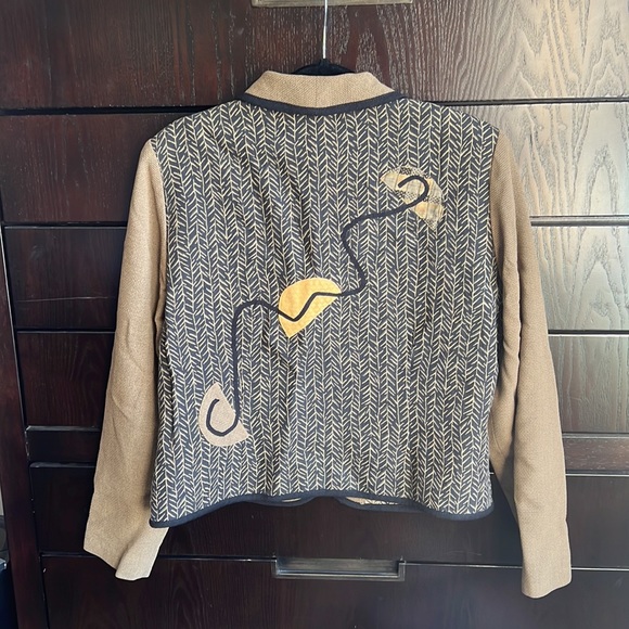 Artsy and professional blazer - Picture 2 of 6